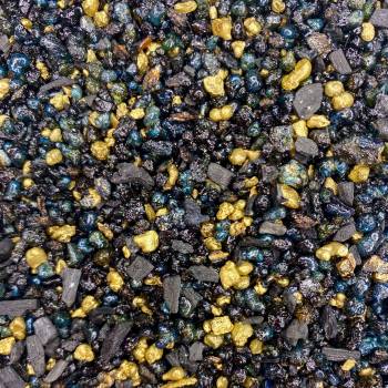 Близък план на купчина чакъл за защита на Тамян.