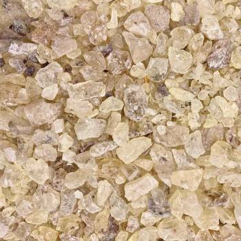 Изображение отблизо на купчина камъни Тамян Копал.