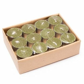 A set of Fair Trade Восъчни свещи с аромат на тамян – 1 бр. или 24 бр. в картонена кутия.