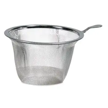 A Филтър за запарка на насипен чай от неръждаема стомана on a white background.