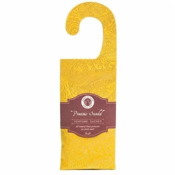 A yellow Ароматизатор за закачане - Сандалово дърво with a paisley pattern on it.