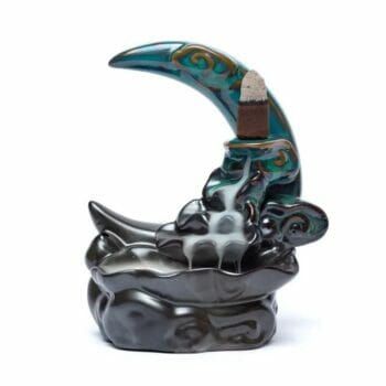 A Taмянnik (кадилница) с обратен поток Луна with a crescent moon on it.