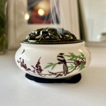 Тамянник (кандило) Райска птица – 3в1 кадилница с птица върху нея.