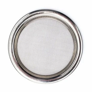 Сито за тамянник - средно, 8.5см с полирани ръбове, погледнато отгоре.