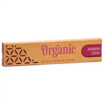 Правоъгълна кутия от Organic Goodness с ръчно изработени ароматни пръчици – арабски оуд, с изрязан геометричен мотив отстрани.